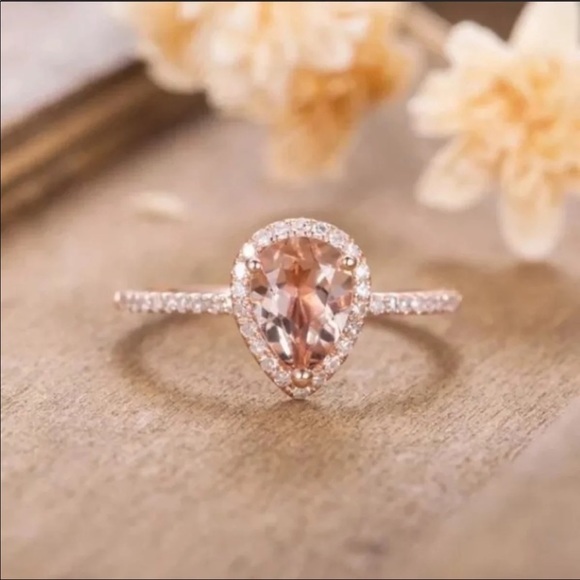 Jewelry - Beautiful Tear Drop Rose Gold Ring